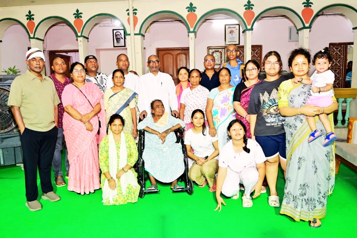 Hemant Soren Returns Ranchi Jharkhand