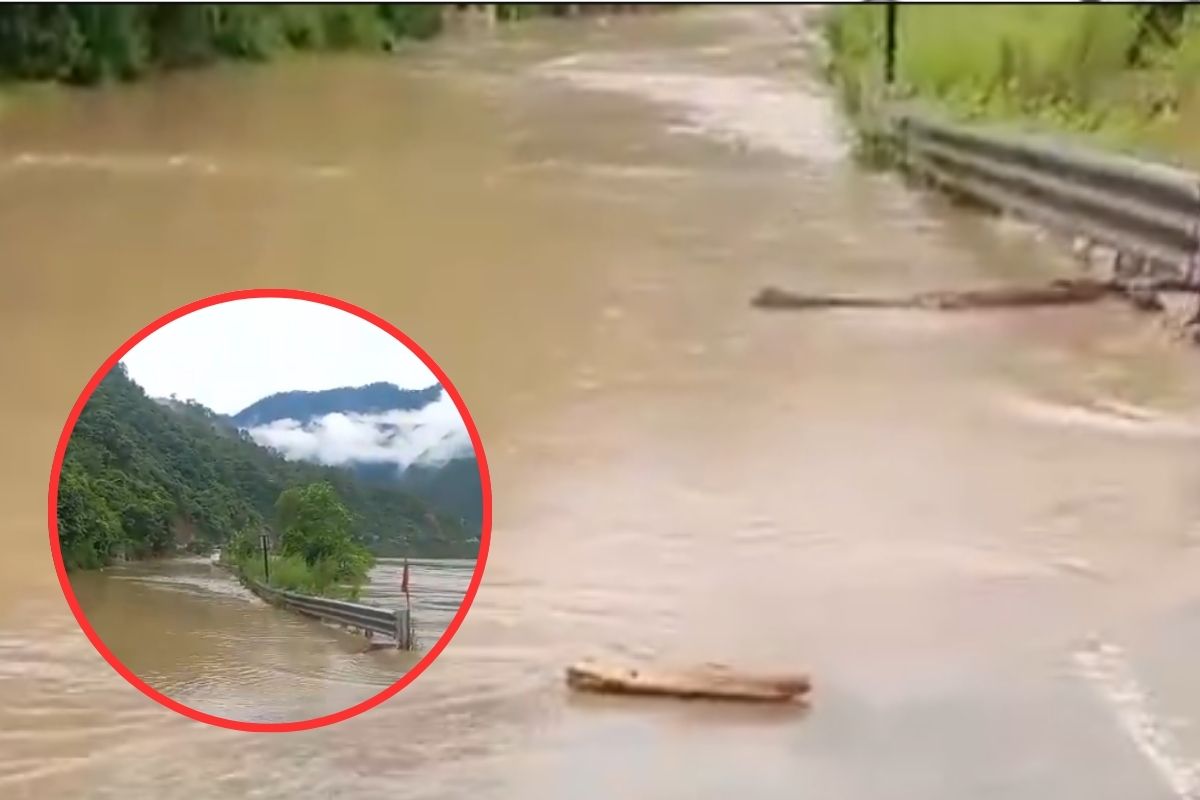Highway between Srinagar and Rudraprayag