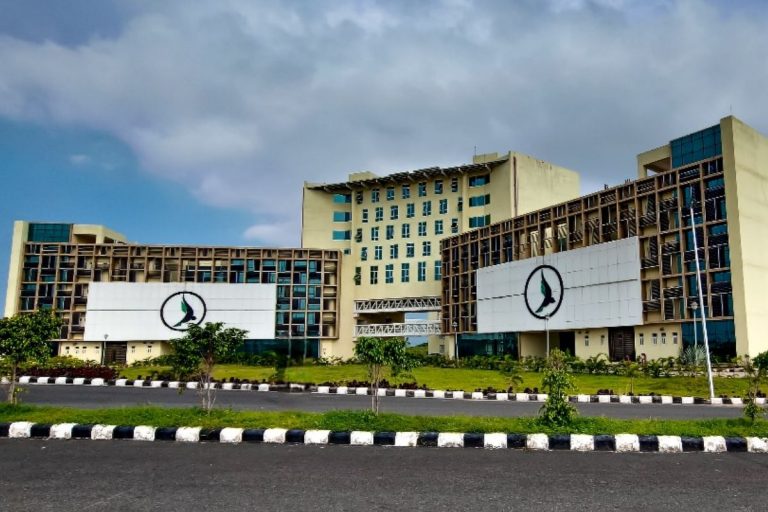 IIM Ranchi 2025: अब मिड-टर्म एग्जाम नहीं, ‘Working with AI (Y)’ से होगी स्टूडेंट्स की Evaluation