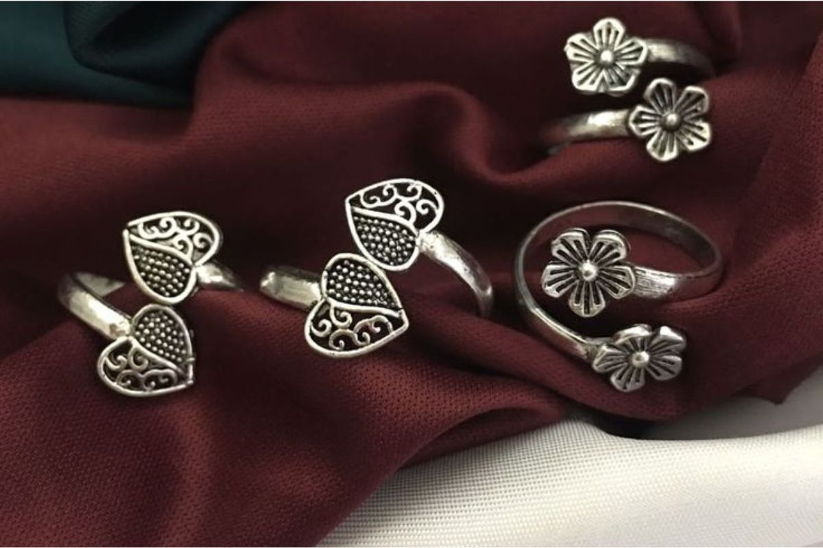 Latest Bichiya Designs:सस्ते में पाएं महंगी बिछिया का लुक, देखें ये बजट-फ्रेंडली डिजाइन 7 Latest Bichiya Design 12