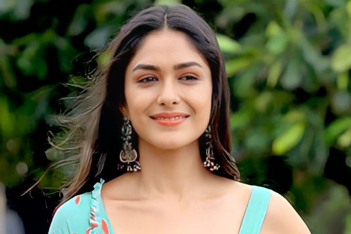 Mrunal Thakur