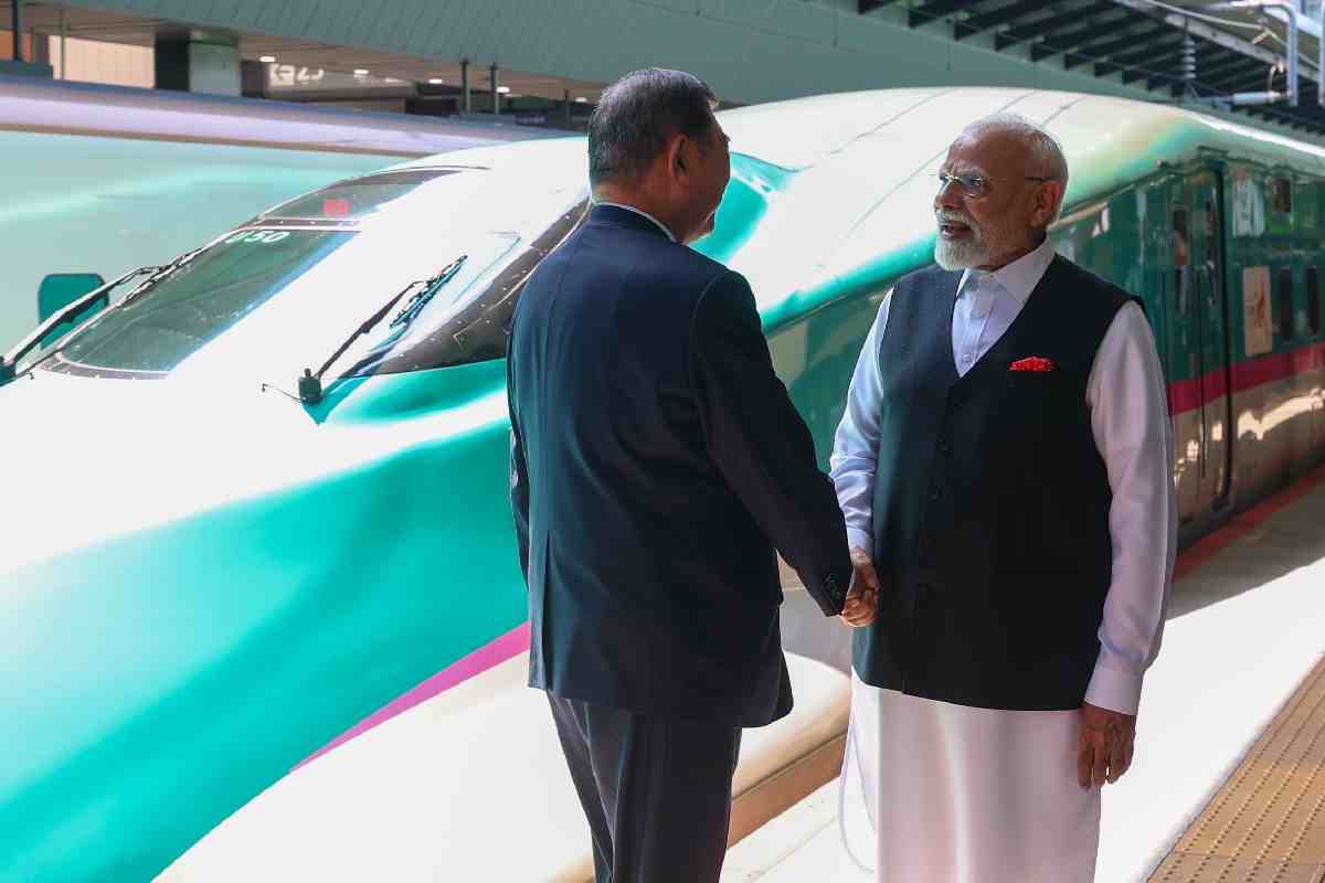 PM Modi see Bullet Train