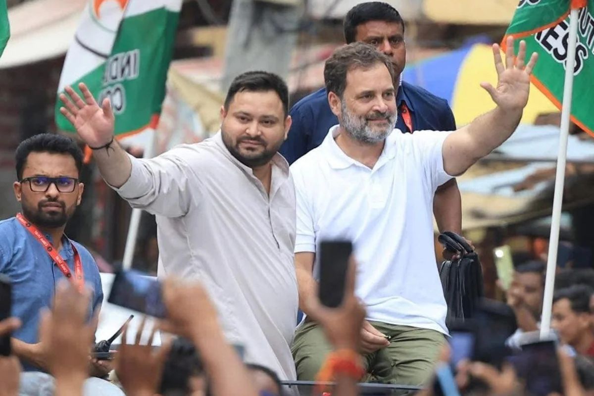 वोटर अधिकार यात्रा के दौरान राहुल गांधी और तेजस्वी यादव की ली गई तस्वीर