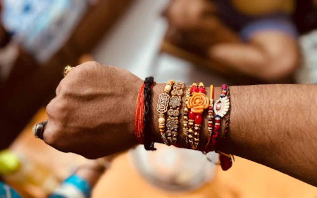 Raksha Bandhan 2025, Rakhi colors