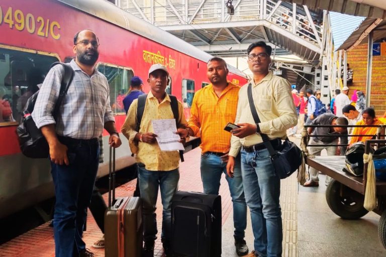 स्वतंत्रता दिवस समारोह में शामिल होंगे रांची के श्रमिक रामदास बेदिया, राष्ट्रपति के आमंत्रण पर दिल्ली रवाना