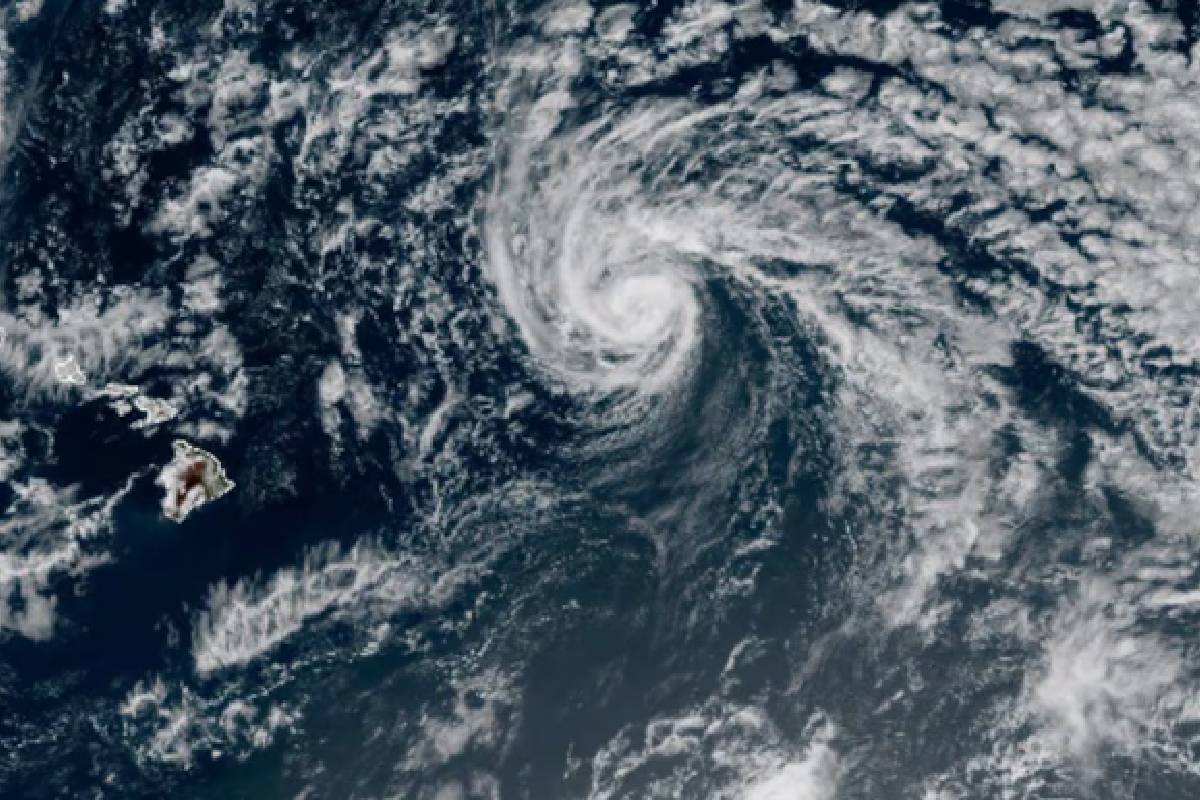 Storm Alert Hurricane Henriette