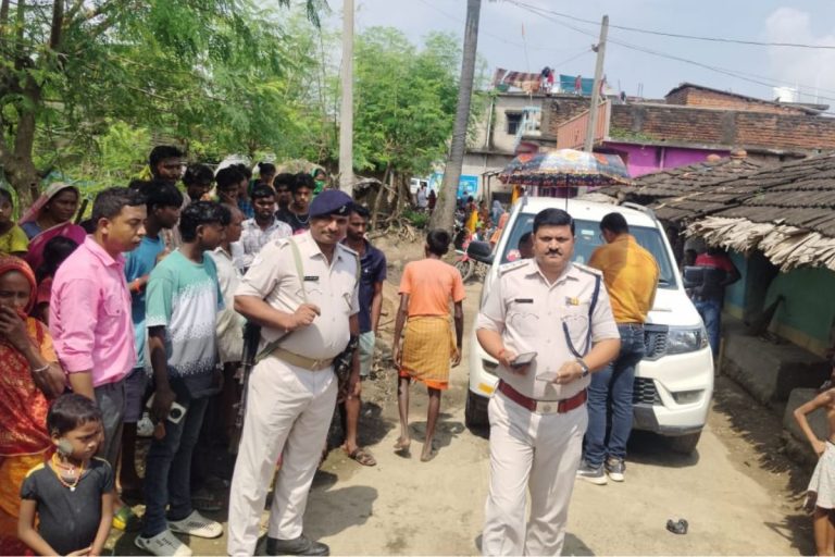Triple Murder: झारखंड में ट्रिपल मर्डर से दहशत, एक ही परिवार के तीन लोगों को बेरहमी से मार डाला, एक अरेस्ट