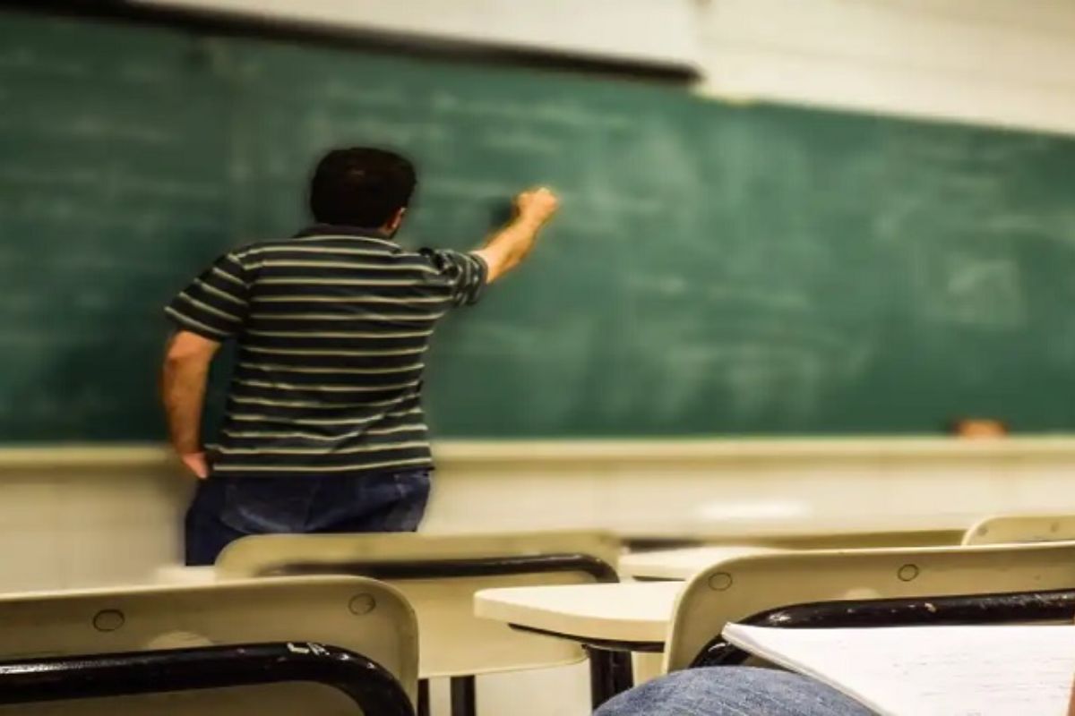 Attacked on Teacher In Muzaffarpur MIT