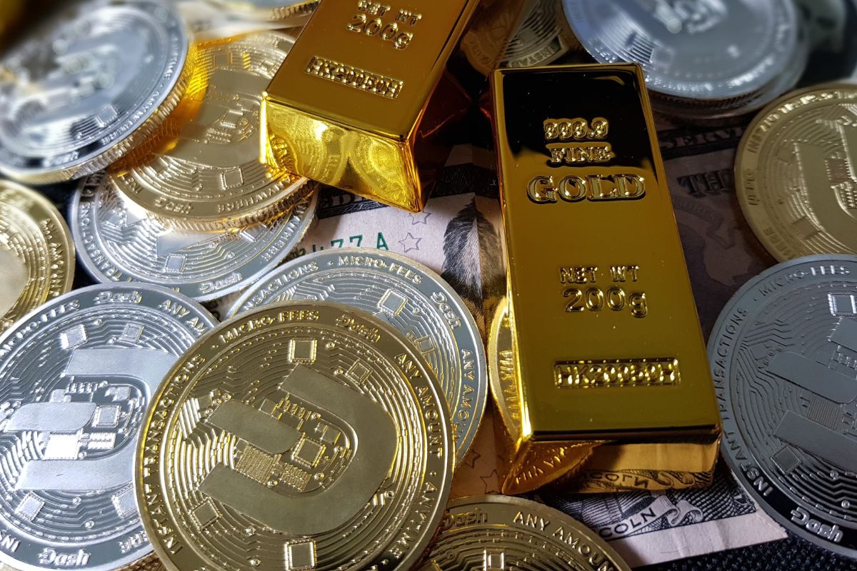 Gold Silver Rate Today reached close to 1.05 lakh