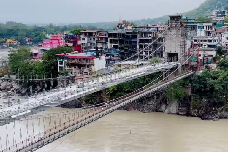 Tourist Place In Bihar: लक्ष्मण झूला का मजा अब बिहार में, इस जिले में हूबहू तैयार हो रहा राज्य का पहला सस्पेंशन ब्रिज