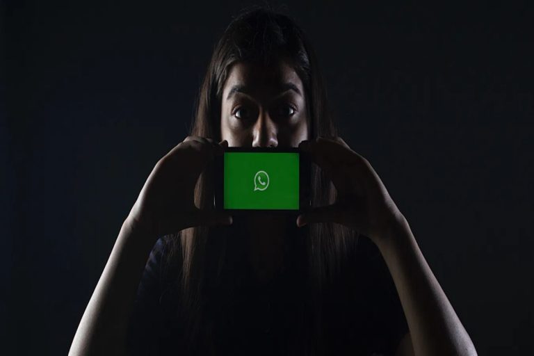 WhatsApp पर हो रही है आपकी जासूसी, जानिए इसके सिग्नल और बचने के तरीके
