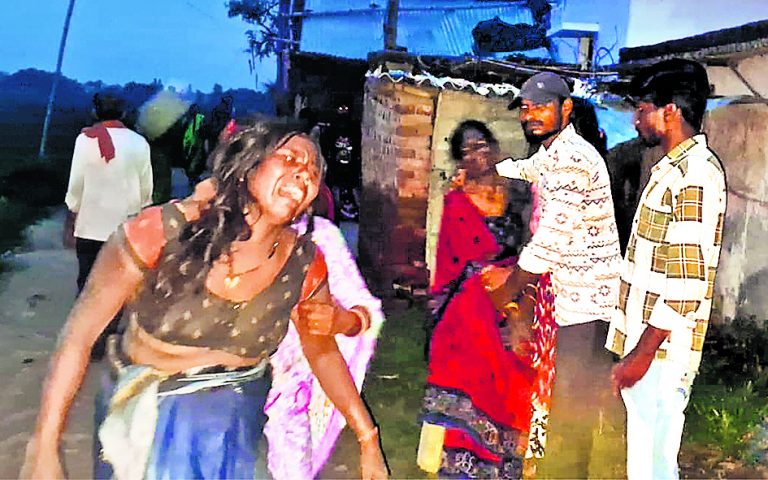 Gopalganj News : विजयीपुर में युवक की चाकू मारकर हत्या, पिता घायल