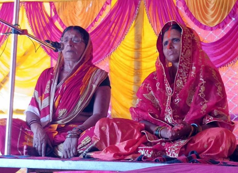 शिवचर्चा सुनकर भावविभोर हुए श्रद्धालु, भंडारे में शिवभक्तों ने खाया महाप्रसाद