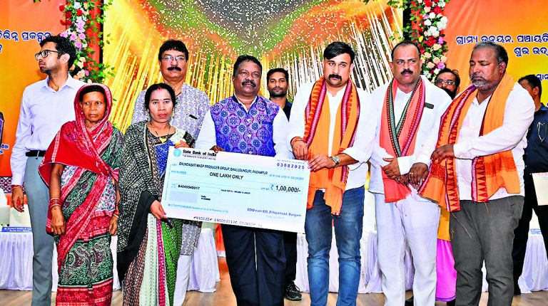 Sambalpur News: 50.28 कराेड़ रुपये की 1078 परियोजना का मंत्री ने शिलान्यास व लोकार्पण किया