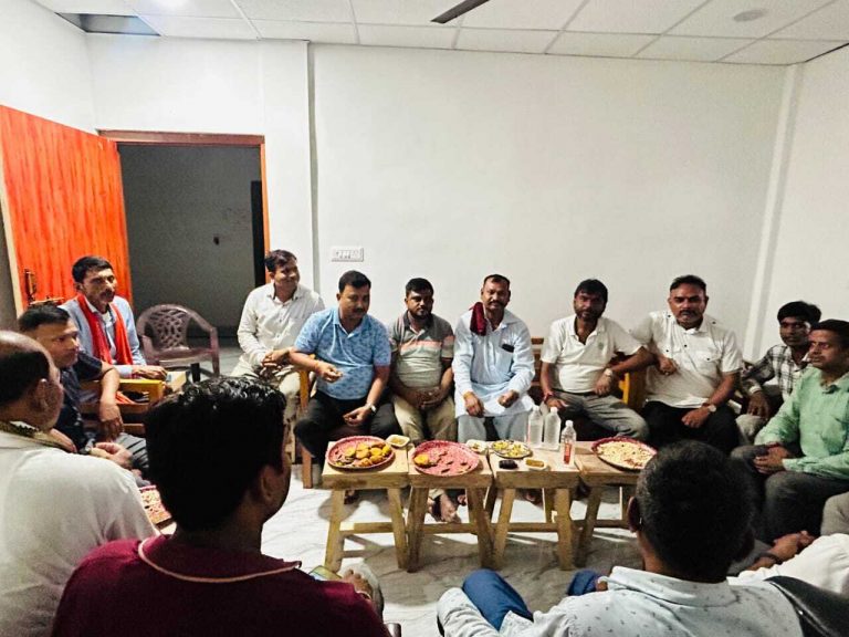 तेली उत्थान समिति की बैठक में सहयोग और पारदर्शिता पर दिया गया बल