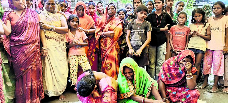 Hajipur News:जेसीबी से खोदे गये गड्ढे में डूबने से शौच करने गये अधेड़ की मौत