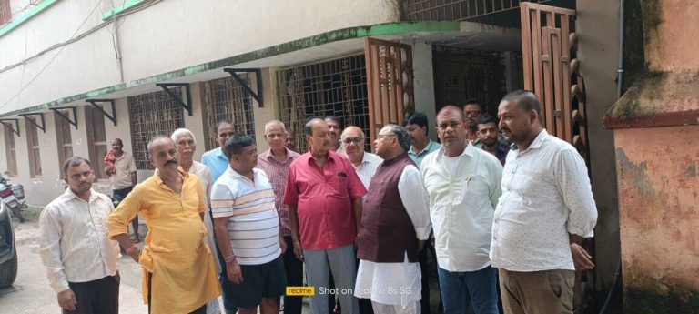 नयाटाेला में सड़क की समस्या से अवगत हुए विधायक रामनारायण मंडल