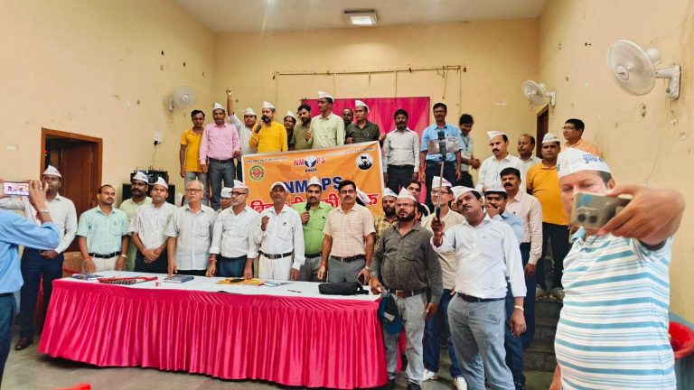 पुरानी पेंशन लागू करने के लिए मशाल जुलूस पांच को