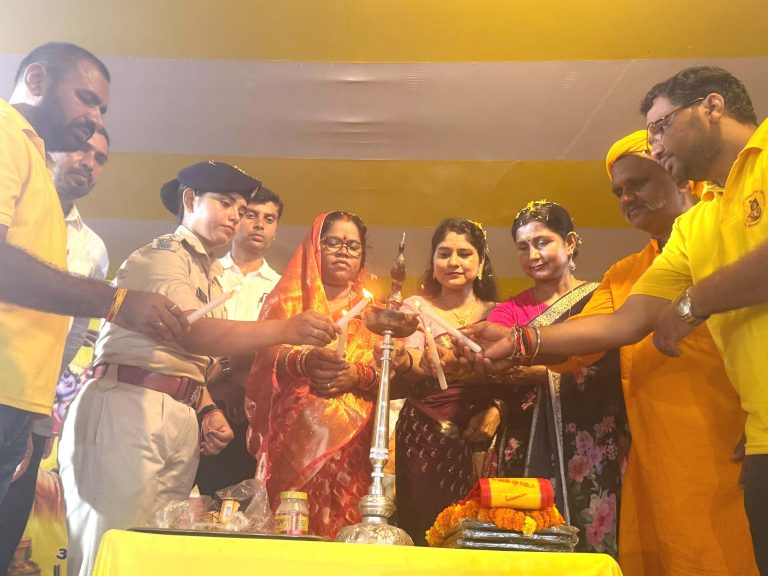 गोह में कृष्ण जन्माष्टमी महोत्सव  का  हुआ आगाज