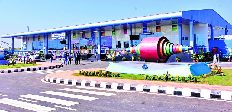 Rourkela News: राउरकेला से भुवनेश्वर और कोलकाता के लिए विमान सेवाएं ठप, एलायंस एयर की मनमानी से यात्री परेशान