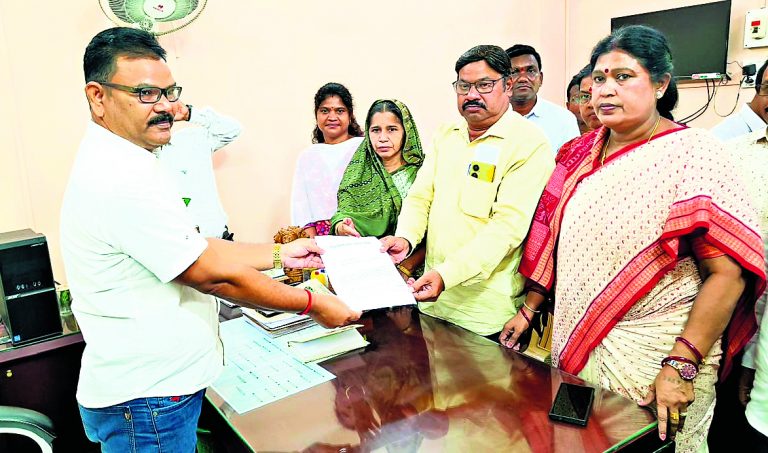 Sambalpur News: बीजद ने आत्मदाह मामले की जांच और पीड़ित परिवार के लिए मुआवजा की मांग की