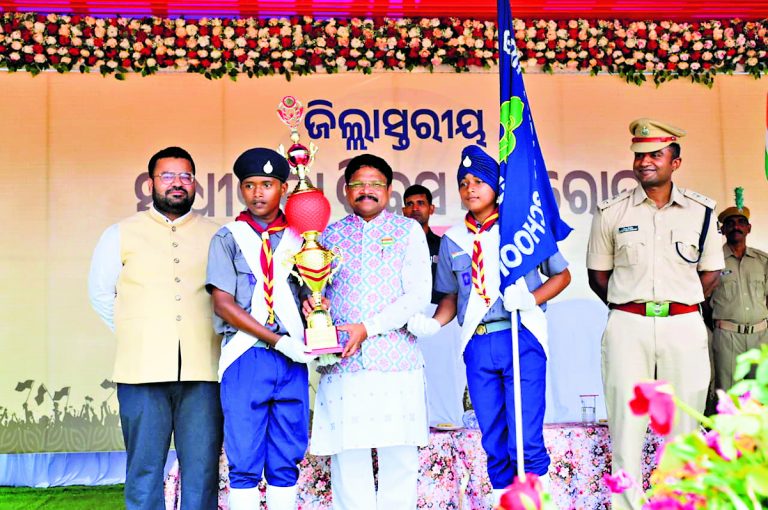 Sundargarh News: भारत का स्वतंत्रता संग्राम विश्व इतिहास का एक अनूठा अध्याय : डॉ मुकेश महालिंग