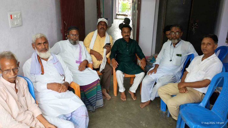 Madhubani News : इदरीशी दर्जी समुदाय की बैठक में शिक्षा पर दिया बल