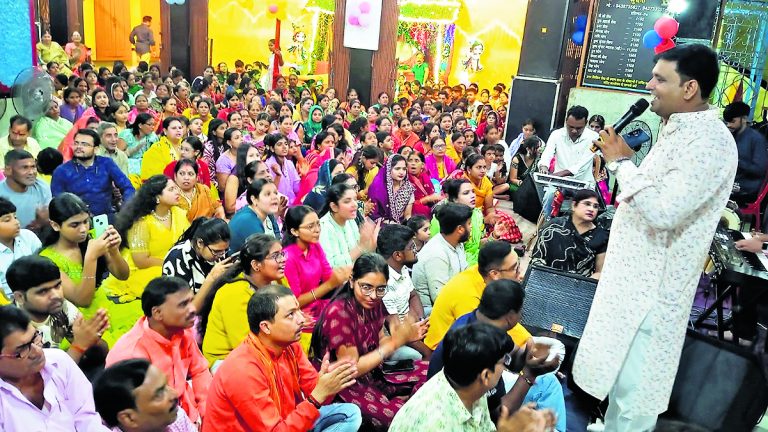 Rourkela News: छोटी-छोटी गैया, छोटे-छोटे ग्वाल, छोटो सो मेरो मदन गोपाल…