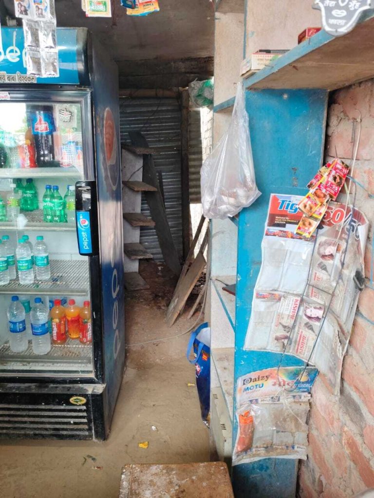 Madhubani News : स्टेशनरी दुकान से सामान चोरी, दुकानदार परेशान