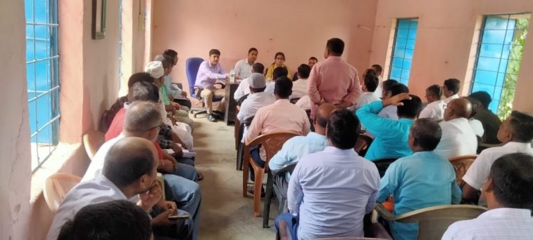 Motihari: एसआइआर को ले एसडीएम ने बीएलओ के साथ की बैठक