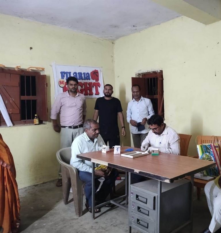फाइलेरिया जांच के लिए 75 व्यक्तियों के लिए गये ब्लड सैंपल