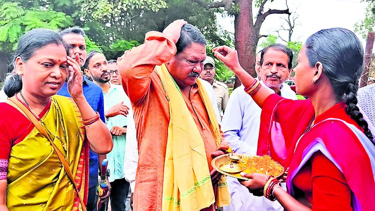 Rourkela News: वाहन मालिकों की समस्याओं का समाधान करेगा कोइड़ा मंडल ट्रक-टिपर मालिक संघ : जुएल ओराम