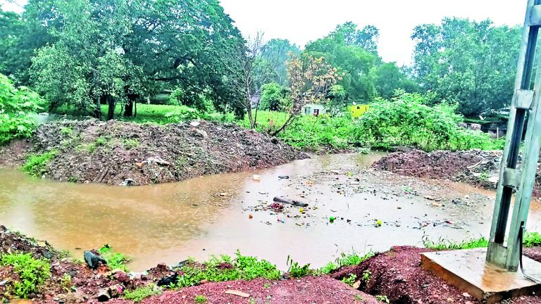 Rourkela News: मालगोदाम बस्ती में 75 घर डूबे, घटिया सड़क निर्माण की भी खुली पोल