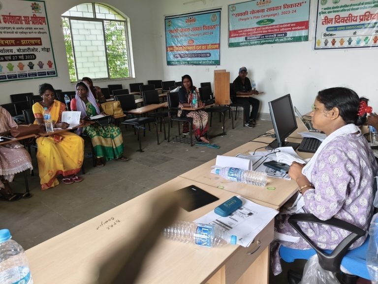 बोआरीजोर में महिला वार्ड सदस्यों का प्रशिक्षण कार्यक्रम जारी