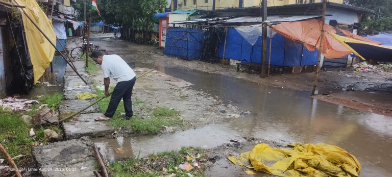जल जमाव से आमजन परेशान