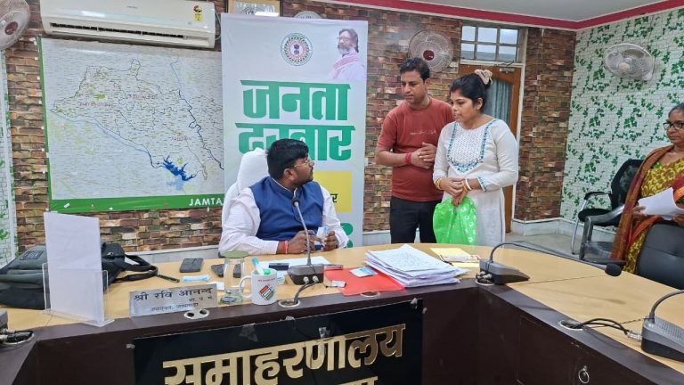 85 लोगों ने डीसी के समक्ष रखी अपनी समस्याएं