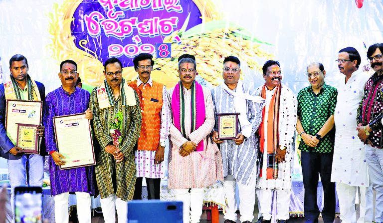 Sambalpur News: संबलपुर की विरासत को विश्व दरबार में पहुंचायेंगे : धर्मेंद्र प्रधान