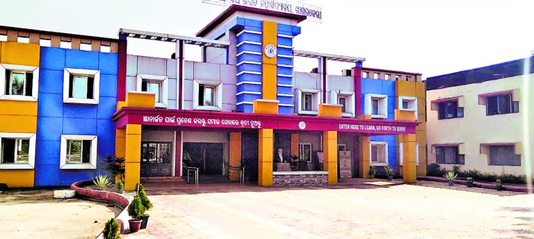 Rourkela News: राउरकेला में विश्वविद्यालय बनाने की मांग हुई तेज, 7000 छात्र-छात्राएं होंगे लाभान्वित