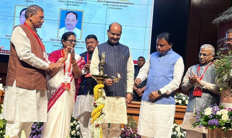 OM BIRLA: केवल नारेबाजी से मजबूत नहीं होता लोकतंत्र