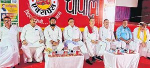 Election Express: चुनावी चौपाल में नाराज दिखी सुगौली की जनता, नेता जी से पूछा दिये इतने सवाल