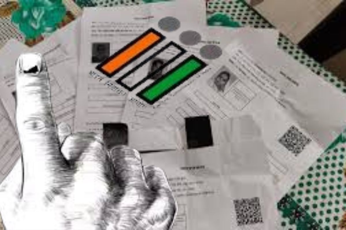 जमुई में वोटर लिस्ट का घोटाला एक पते पर 230 मतदाता, मृतकों के भी नाम शामिल