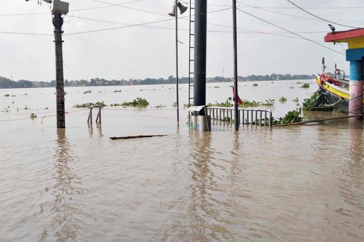 बक्सर में बढ़ा गंगा नदी का जलस्तर
