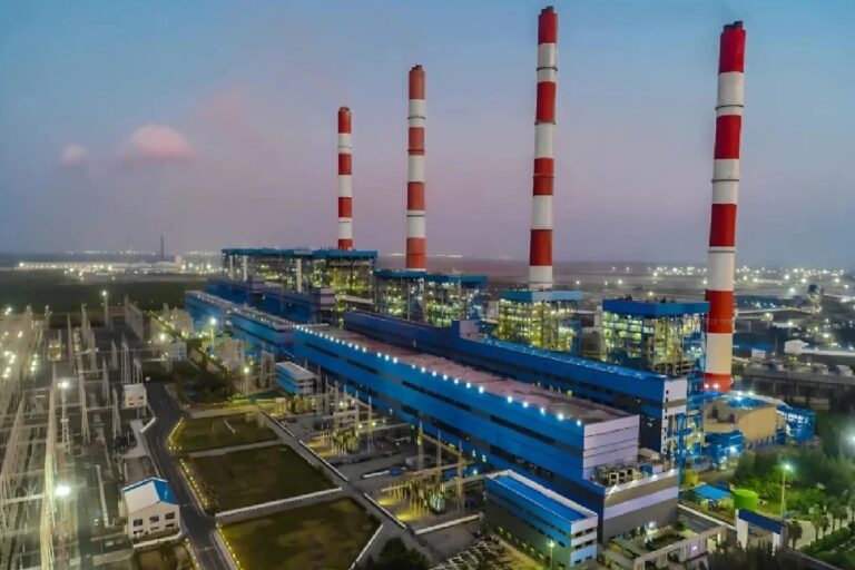 लगातार 3 दिनों से बुलेट बने हैं अदाणी पावर के शेयर, जानें क्या हैं कारण
