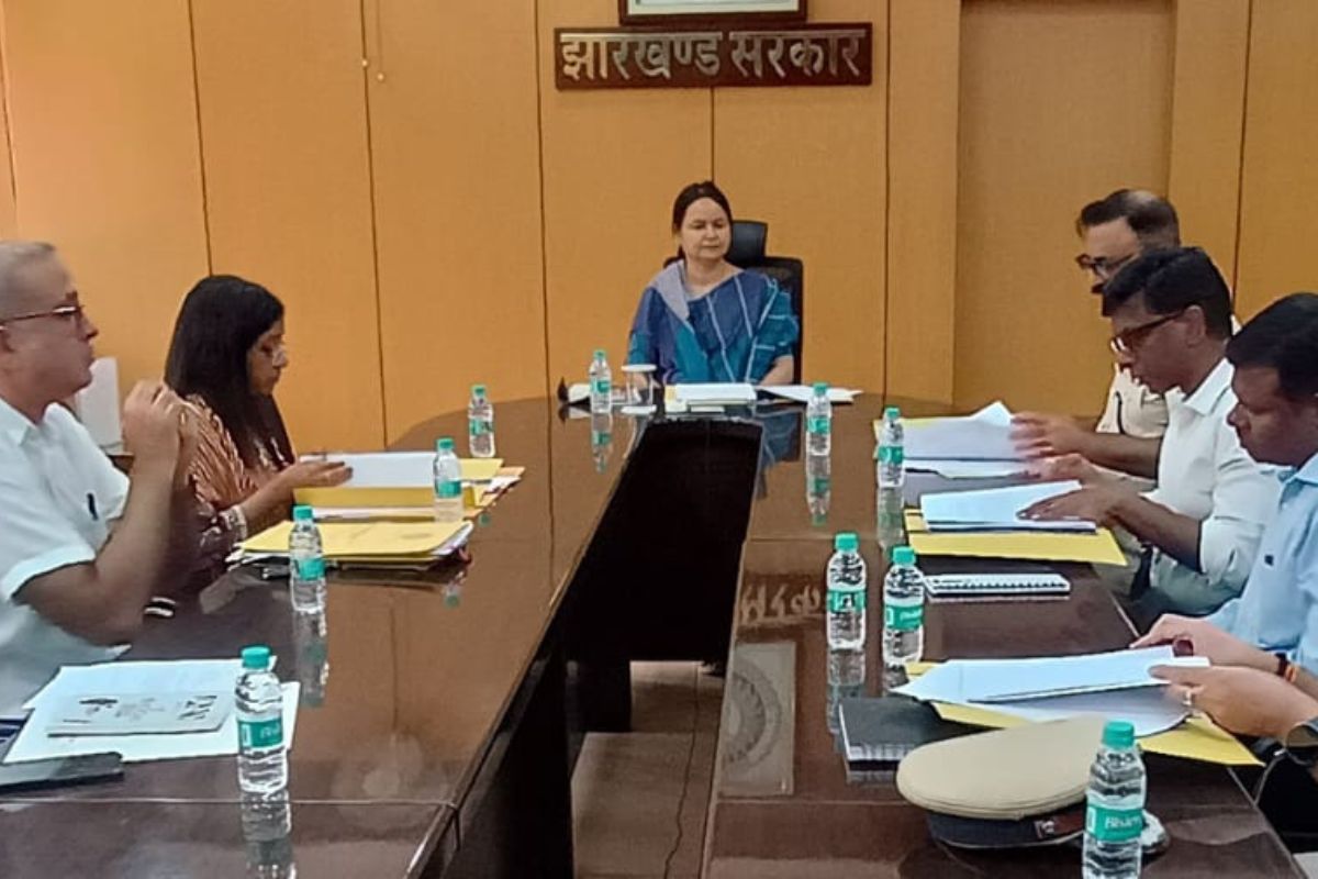 Alka tiwari high level meeting