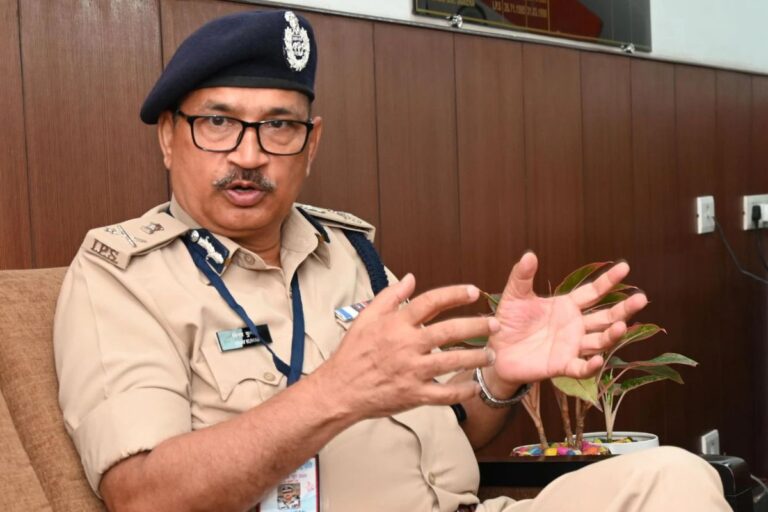 दुर्गा पूजा में कानून-व्यवस्था के लिए बिहार पुलिस अलर्ट, DGP ने दी खास चेतावनी