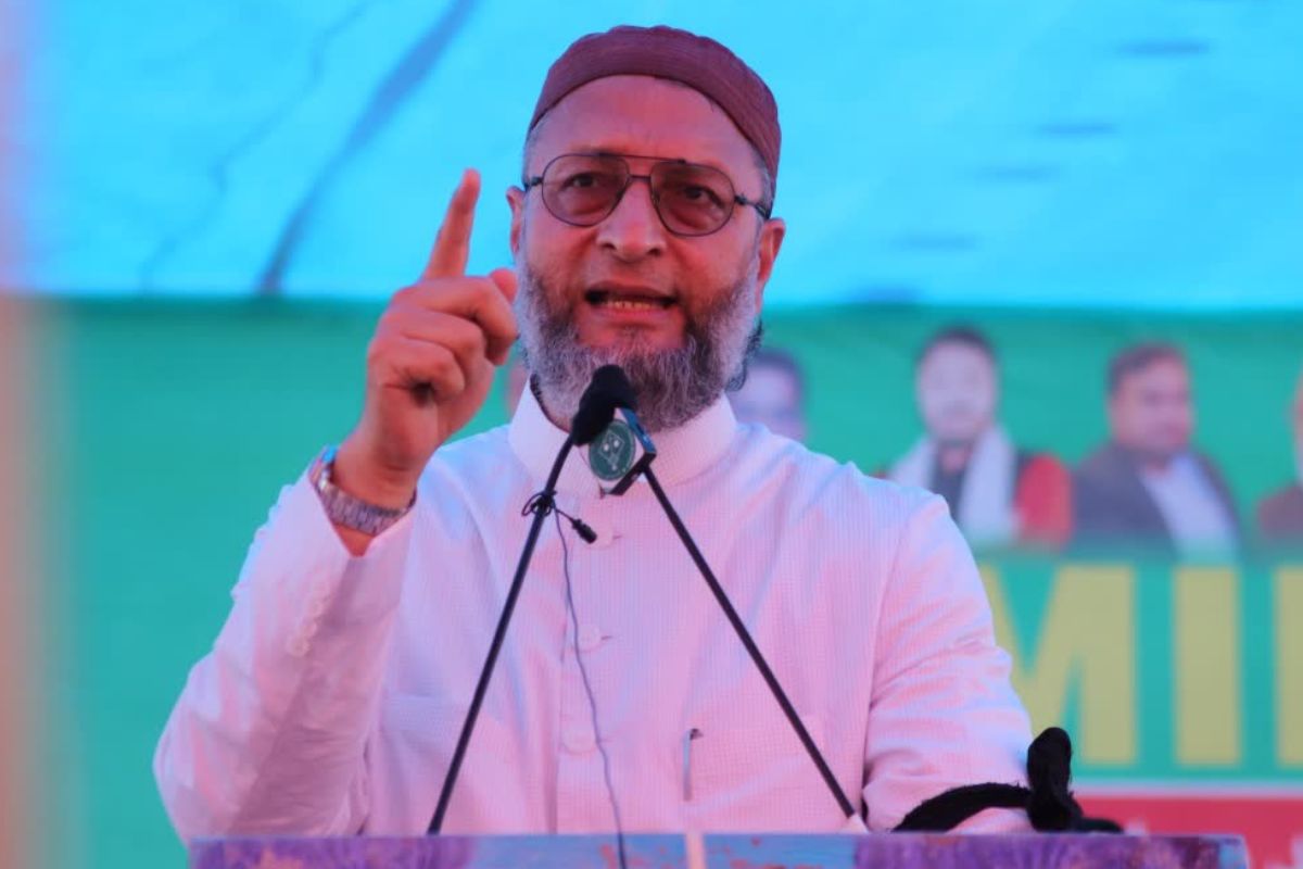 Bihar Politics Owaisi surrounded Tejashwi and Sanjay Yadav