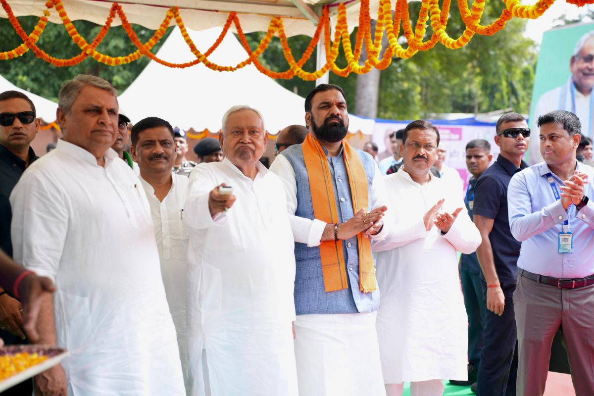 CM Nitish Gift to Valmikinagar now people able to have fun in Luv Kush Park