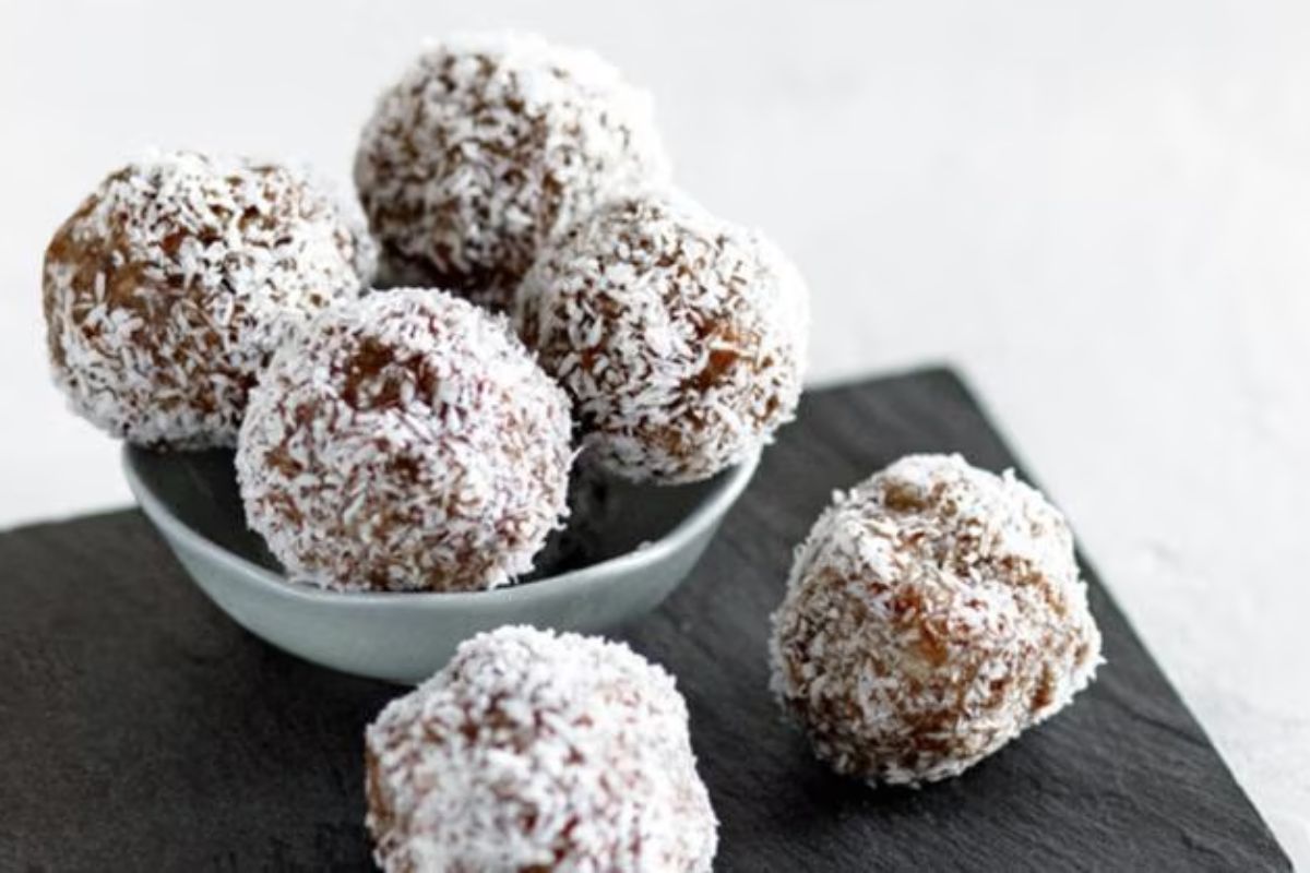 Coconut Chocolate Ladoo