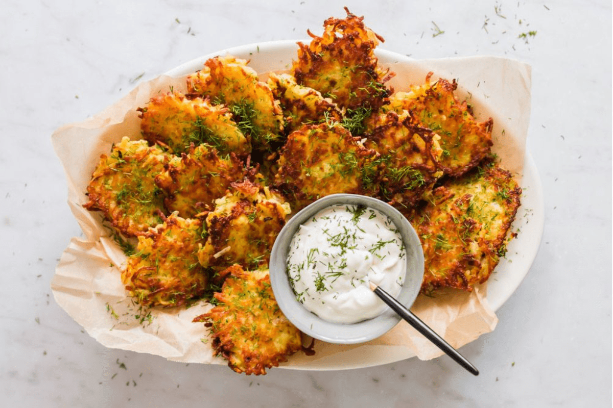 Laccha Aloo Cutlet Recipe: नाश्ते में ट्राइ करें क्रिस्पी लच्छेदार आलू कटलेट रेसपी 2 Crispy Aloo Cutlet Recipe In Hindi