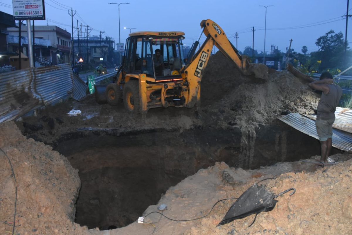 Dhanbad 8 lane Road Collapsed